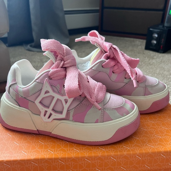 Naked Wolfe Shoes - NAKED WOLFE, SNEAKERS, SIZE 38, US 8, PINK, USED, GOOD CONDITION